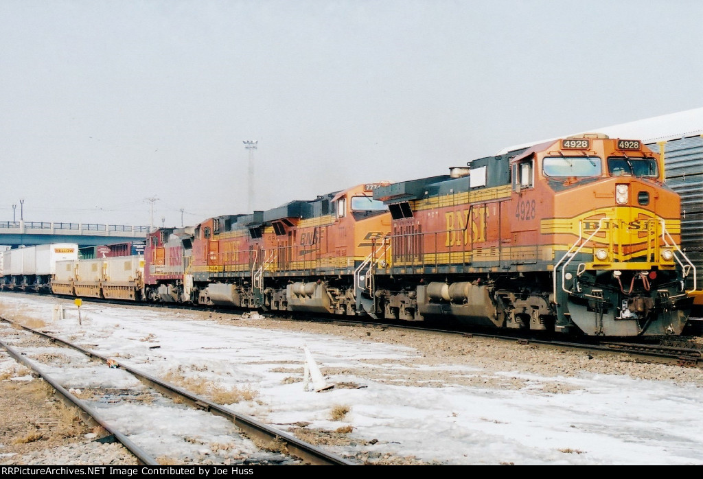 BNSF 4928 East